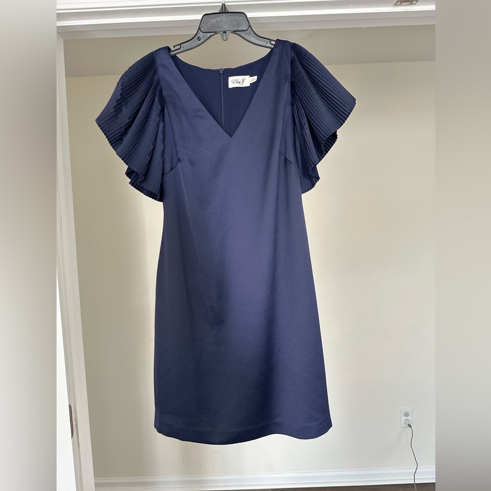 Eliza J Pleated Sleeve Shift Dress - Size 4 - Navy